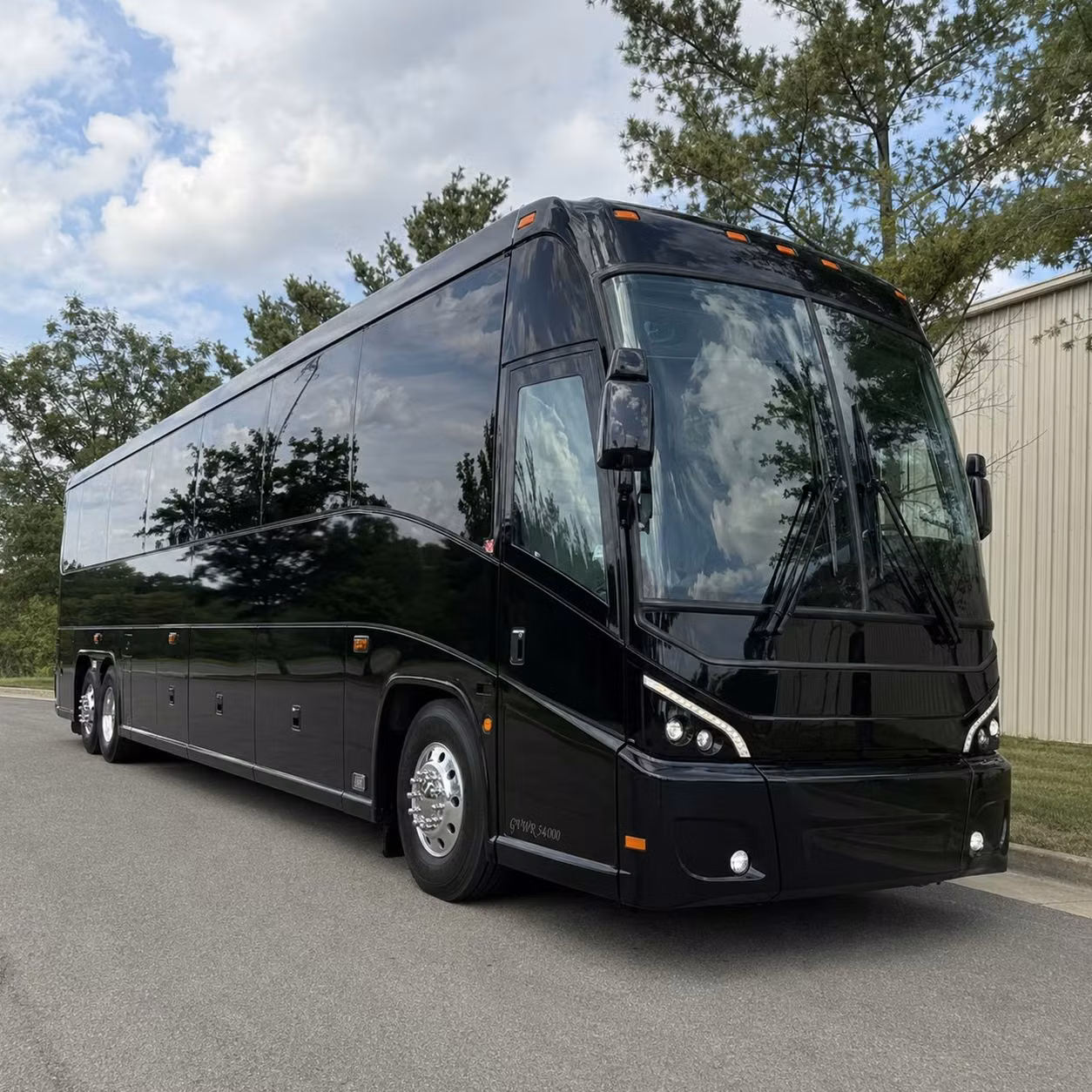 cure insurance arena concerts are easy with a hamilton charter bus rental