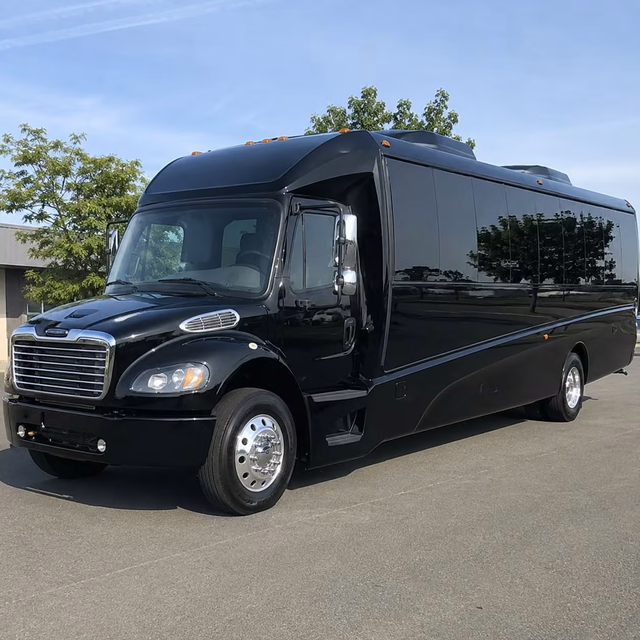 hamilton 25 passenger minibus rental