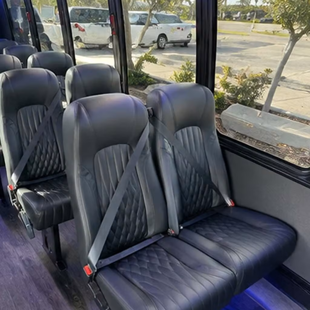 hamilton 30 passenger minibus rental