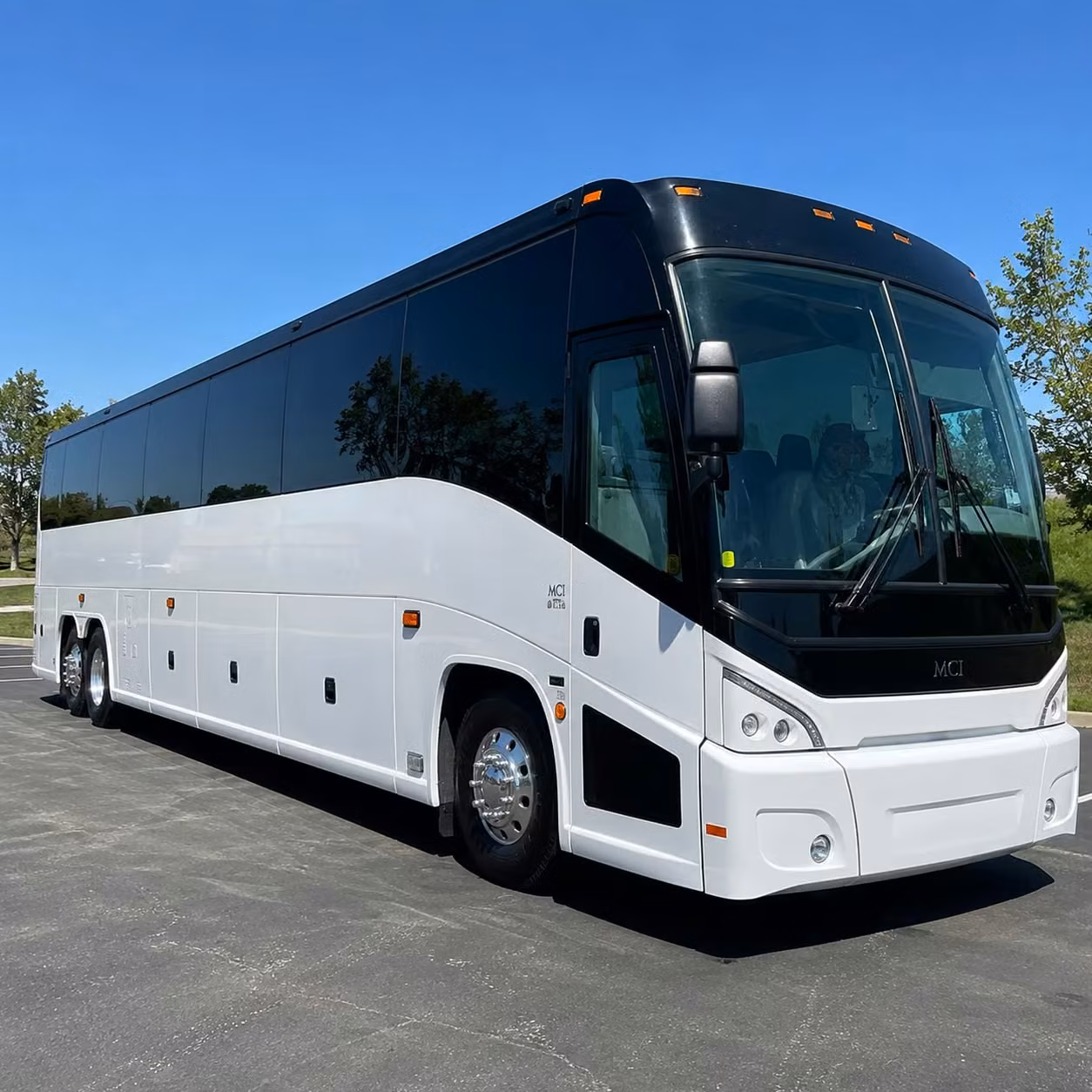 hamilton groups flying into newark liberty international airport have a reliable option
