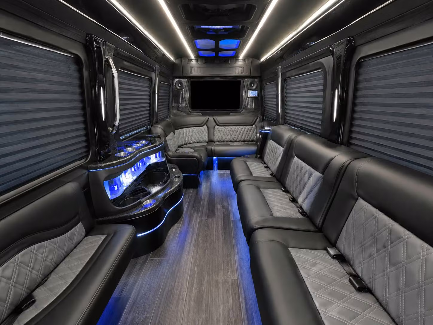 let charterbusrentalhamiltonnj com handle long distance transportation for school groups and academic travel from hamilton
