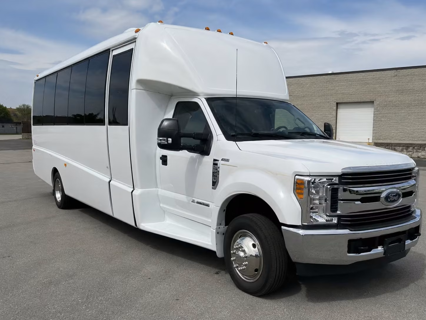 minibus and charter bus rentals for mercer county park tournaments